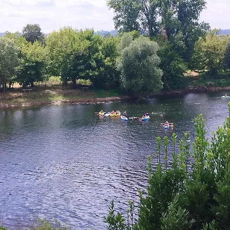 Maison Bord Riviere Avec Vue Holiday home *