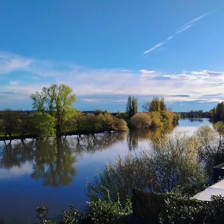 Maison Bord Riviere Avec Vue Holiday home Lamothe-Montravel