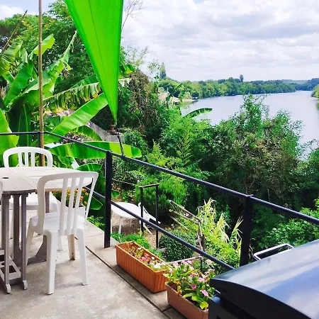 Maison Bord Riviere Avec Vue Lamothe-Montravel