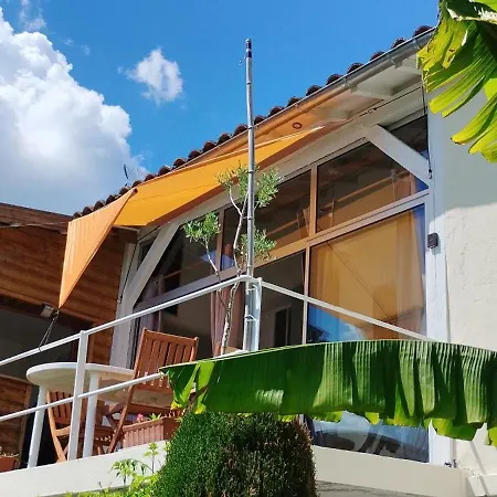 Maison Bord Riviere Avec Vue *